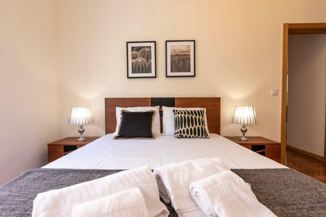 Like-Home-T3 Apt-Campolide, Near Amoreiras Mall Lisbona Esterno foto